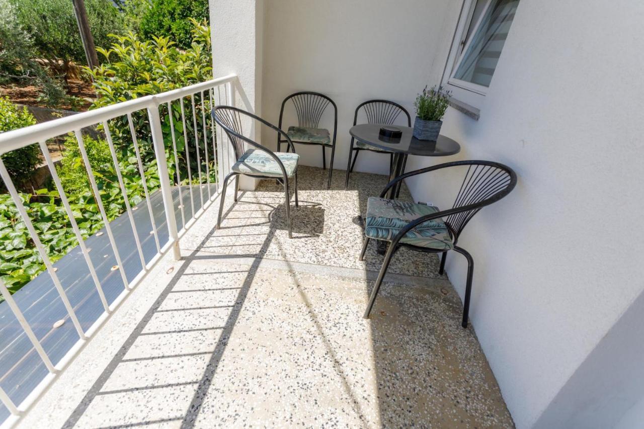 Apartman Laura Krk Town Buitenkant foto